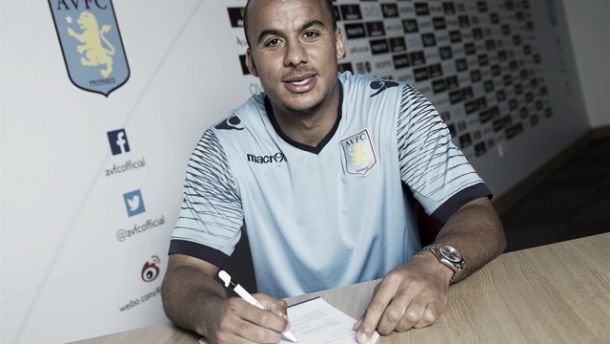 Agbonlahor jura lealtad al Aston Villa con un nueva renovación