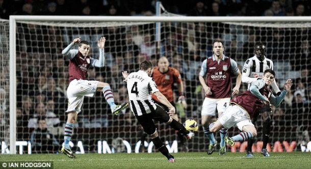 Aston Villa - Newcastle United: un triunfo, tres puntos, dos objetivos distintos