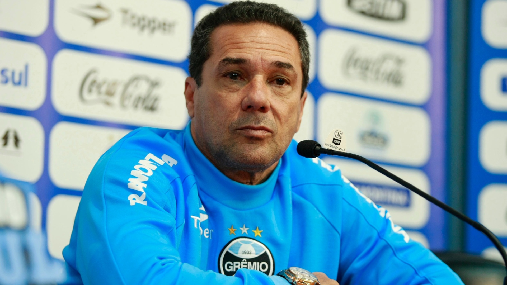 Luxemburgo cita jogador do Grêmio que merece vaga na Copa: “Joga em qualquer lugar”