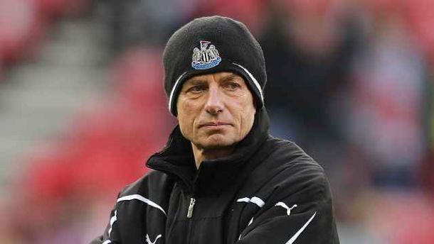 El Newcastle anuncia la dimisión de Willie Donachie
