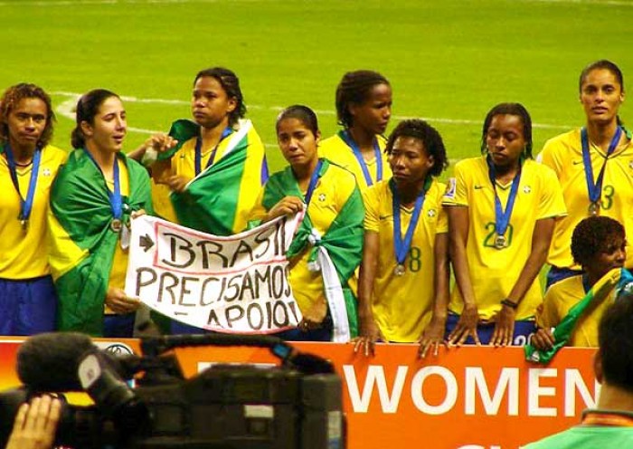 Nove anos depois, o futebol feminino ainda pede ajuda