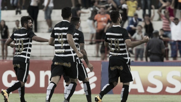 Corinthians tem atuação segura e derrota Botafogo fora de casa pelo Paulistão