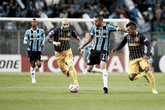 Grêmio perde em casa para Rosario Central e se complica nas oitavas da Libertadores
