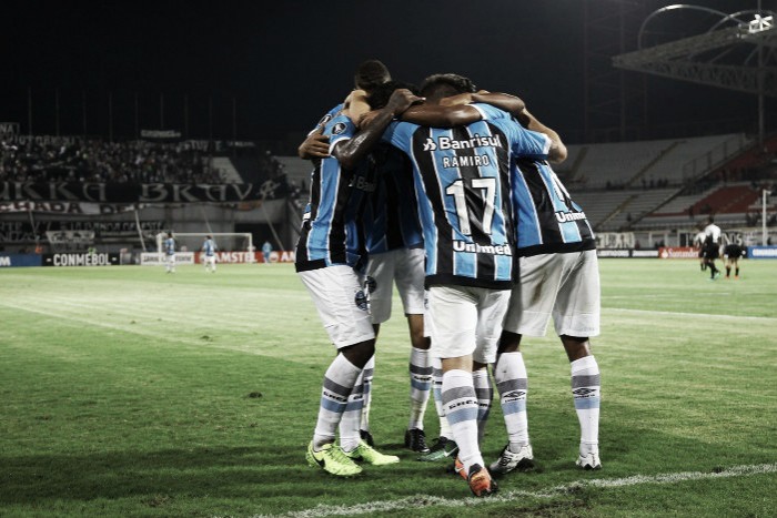 Grêmio mostra superioridade e bate Zamora na estreia da Libertadores da América