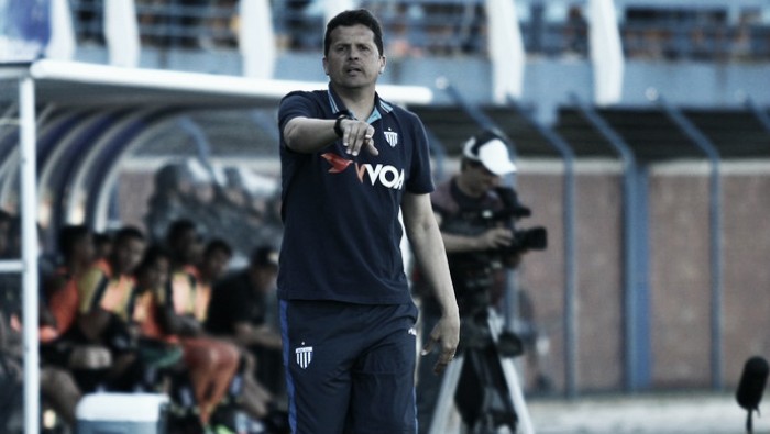 Claudinei releva empate no clássico e aponta marcação do Figueirense como determinante Claudinei releva empate no clássico e aponta marcação do Figueirense como determinante