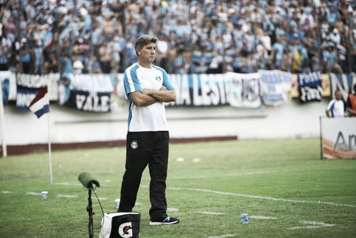 Renato lamenta derrota em Caxias: "Se não aproveitar oportunidades, acaba levando" Renato lamenta derrota em Caxias: "Se não aproveitar oportunidades, acaba levando"