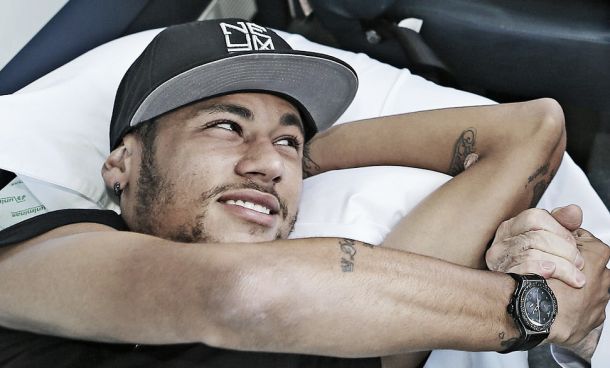 La lesión de Neymar evoluciona "muy bien"