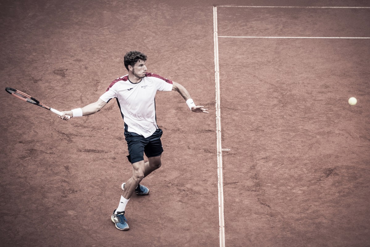 Em jogo equilibrado, Carreño Busta bate Florian Mayer e estreia com vitória em Hamburgo Em jogo equilibrado, Carreño Busta bate Florian Mayer e estreia com vitória em Hamburgo