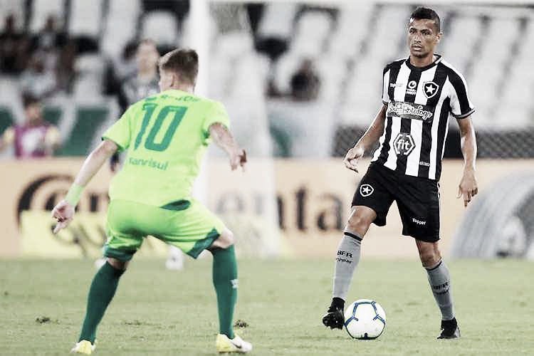 Cícero projeta encontro decisivo com o Juventude pela Copa do Brasil: "Jogo importante" Cícero projeta encontro decisivo com o Juventude pela Copa do Brasil: "Jogo importante"