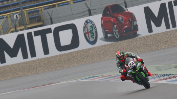 Assen, Sykes comanda le libere 1, Lowes in testa nelle seconde