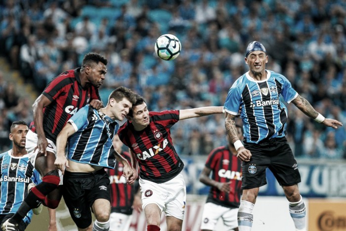 Atlético-PR enfrenta Grêmio por sonho de reverter larga vantagem gaúcha na Copa do Brasil