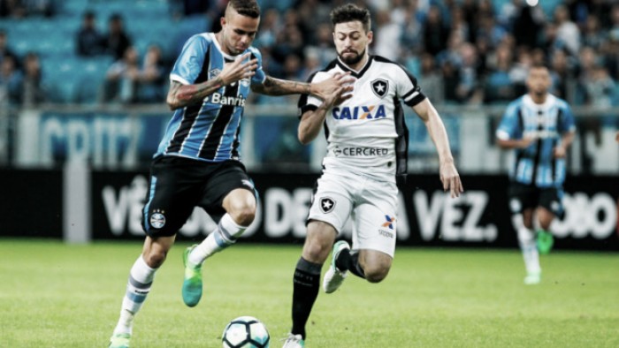 Grêmio enfrenta Botafogo em duelo valendo vaga às semifinais da Libertadores