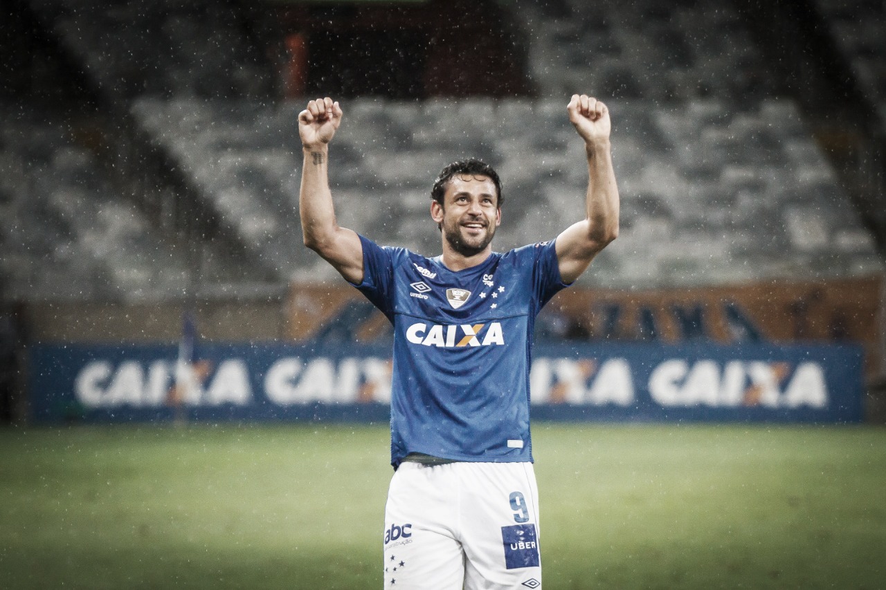 Fred confirma que fica no Cruzeiro e ressalta que ainda tem dois anos de contrato Fred confirma que fica no Cruzeiro e ressalta que ainda tem dois anos de contrato