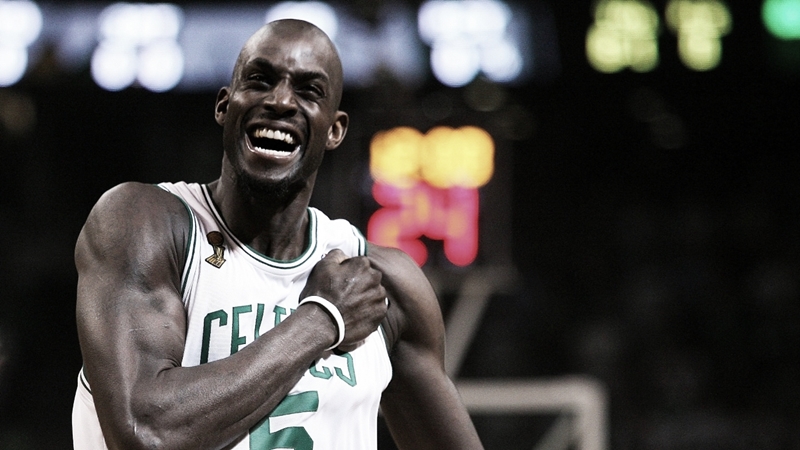 Boston Celtics aposenta camisa 5 em homenagem a Kevin Garnett