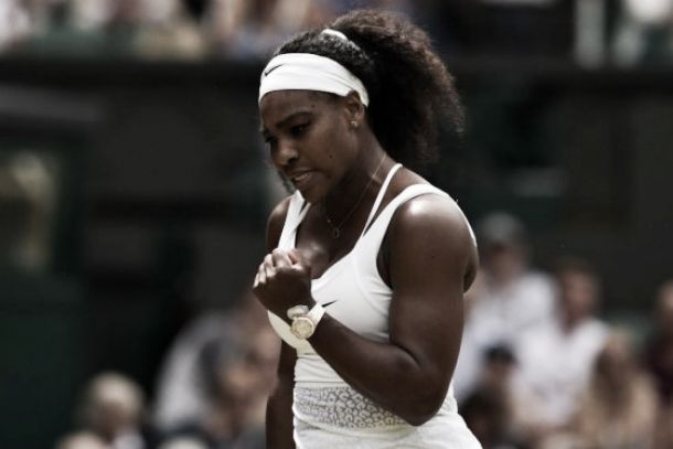 Serena supera a su hermana en el duelo de las Williams