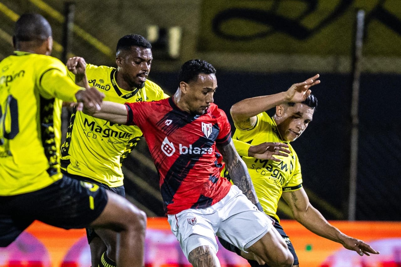 São Bernardo vence Atlético-GO e sobe na tabela São Bernardo vence Atlético-GO e sobe na tabela