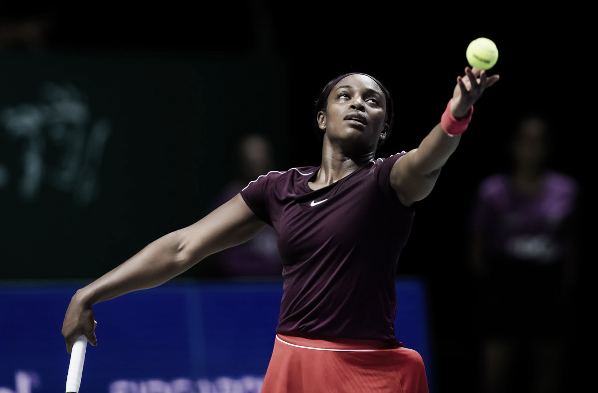 Stephens supera Osaka em duelo de estreantes no WTA Finals Stephens supera Osaka em duelo de estreantes no WTA Finals