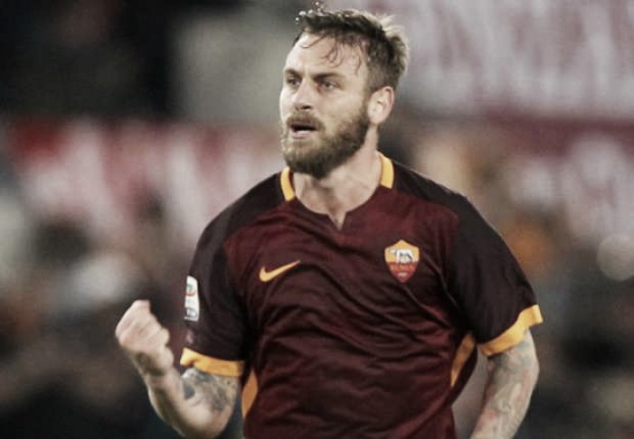 Roma, De Rossi è insicuro: "Rinnovo? Ci sto pensando, non sono sicuro di restare"