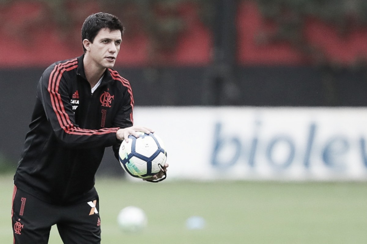Ao ‘Bem Amigos’, Barbieri pede paciência com recém-chegados no Flamengo