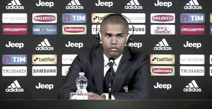 Juventus, la presentazione di Douglas Costa: "La Juve è una squadra molto grande"