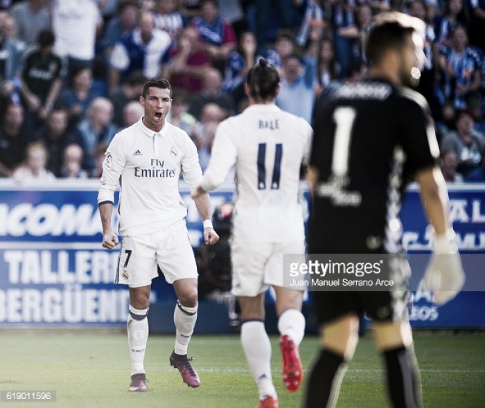 Cristiano diz 'Sim''' 3 vezes: Real Madrid vence Alavés e consolida liderança