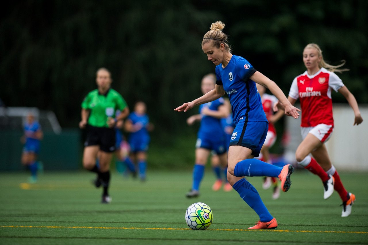 Beverly Yanez re-signs with Seattle Reign FC