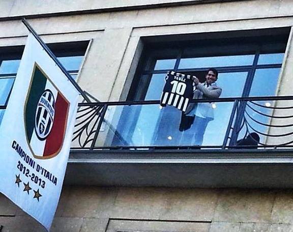Tevez to Wear the Number 10