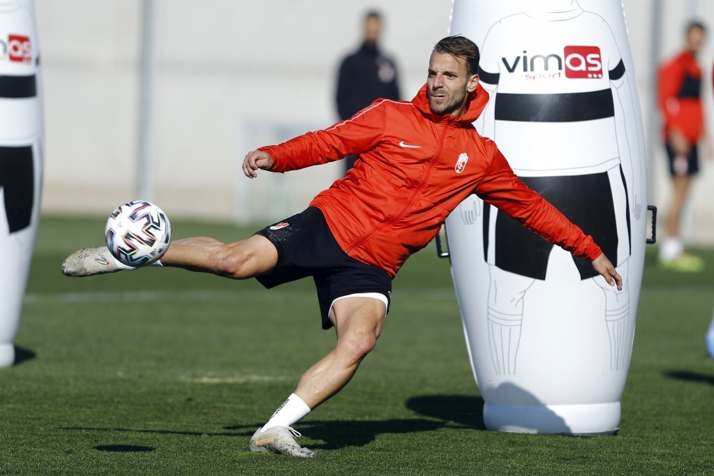 Aranda, único jugador del filial convocado para viajar a Tamaraceite Aranda, único jugador del filial convocado para viajar a Tamaraceite