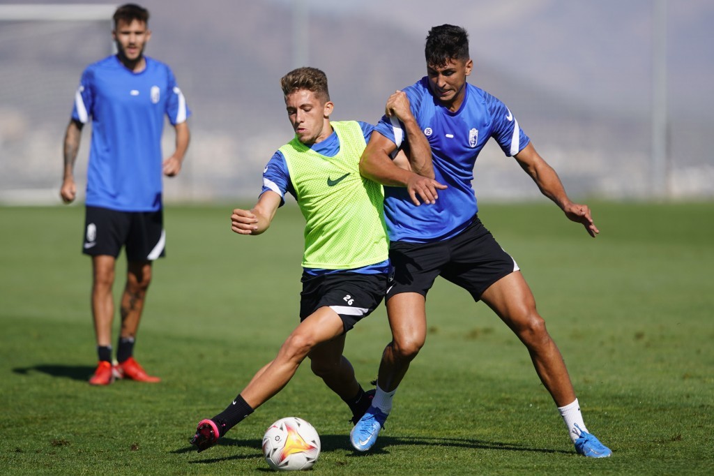 El Granada CF hace borrón y se centra en el choque ante el Betis El Granada CF hace borrón y se centra en el choque ante el Betis