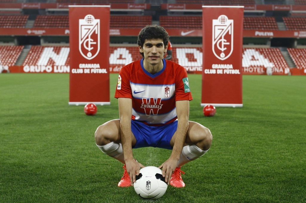 Jesús Vallejo continuará en el Granada CF Jesús Vallejo continuará en el Granada CF