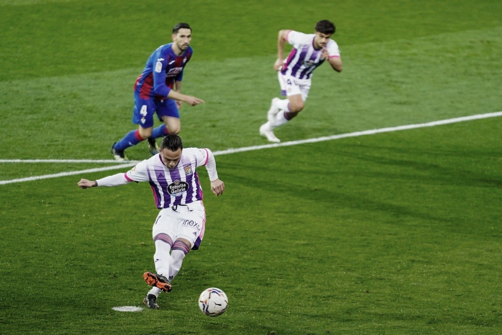 Roque preside la mesa en el Real Valladolid Roque preside la mesa en el Real Valladolid