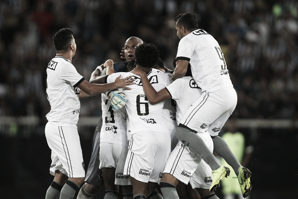 Na despedida de Jefferson, Botafogo vence Paraná com dois gols de Erik Na despedida de Jefferson, Botafogo vence Paraná com dois gols de Erik
