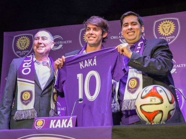 Kaká é apresentado pelo Orlando City, que vai emprestá-lo ao São Paulo até 2015 Kaká é apresentado pelo Orlando City, que vai emprestá-lo ao São Paulo até 2015