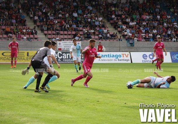 SD Compostela - Burgos CF : pelea de gallos en la primera jornada