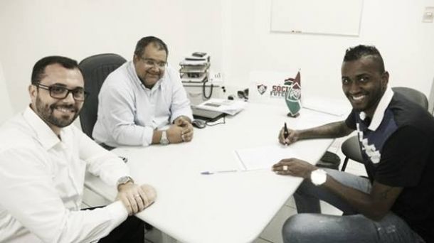 Em reformulação para 2015, Fluminense anuncia contratação do zagueiro João Filipe