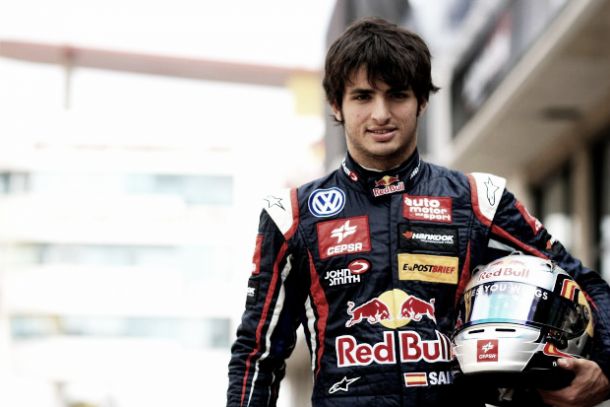 Toro Rosso confirma Sainz Jr. Toro Rosso confirma Sainz Jr.