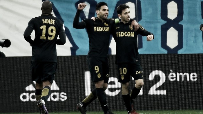 Bernardo Silva anota dois gols, Monaco goleia Olympique de Marseille e assume liderança