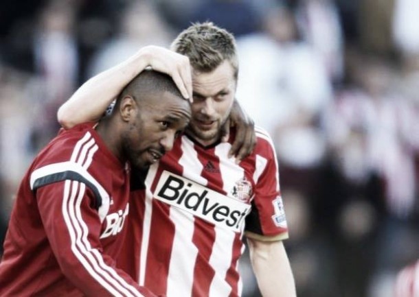 Report: Sunderland to sell Defoe and Larsson in January