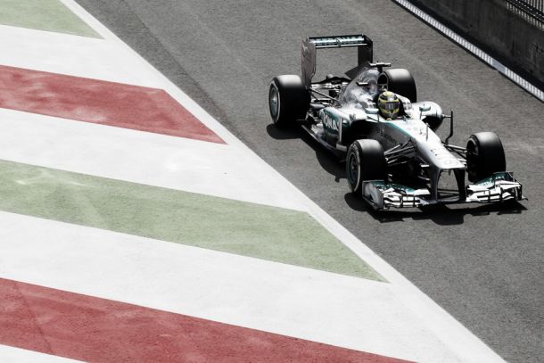 FP1 do GP de Itália: Hamilton sem concorrência FP1 do GP de Itália: Hamilton sem concorrência