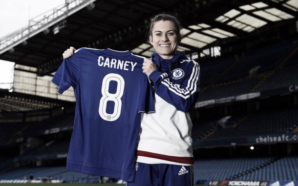 Karen Carney signs for Chelsea Ladies