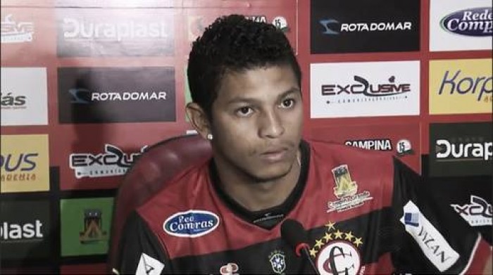 Joinville confirma chegada de atacante Felipe Alves como terceiro reforço para 2016