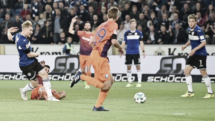 Arminia Bielefeld derrota Bochum e permanece invicto na 2. Bundesliga
