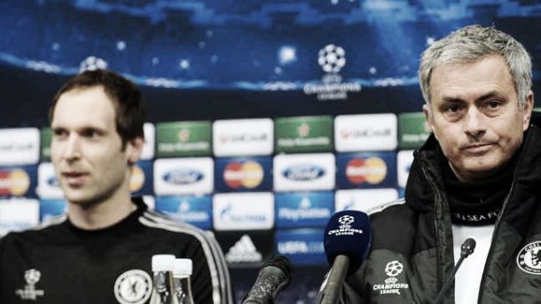 Mourinho admits he is powerless to keep Petr Cech