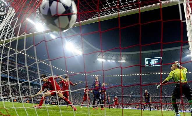 Bayern massacra Barcelona e praticamente assegura vaga na final