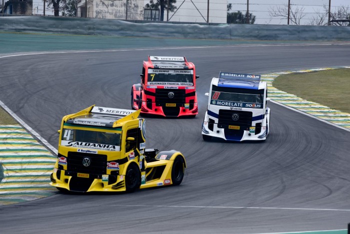 Sexta feira de treinos livres para a F- Truck e Fórmula 1600 em Interlagos