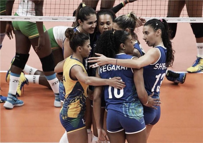 Brasil passeia em quadra e vence Camarões na estreia do vôlei feminino na Rio 2016