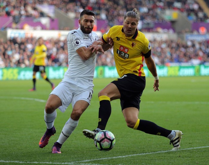 Premier League - La partita si accende tardi, Watford e Swansea non si fanno male (0-0)