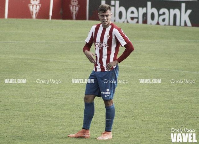 Juan Rodríguez: "Poco a poco me siento más cómodo en el lateral derecho"