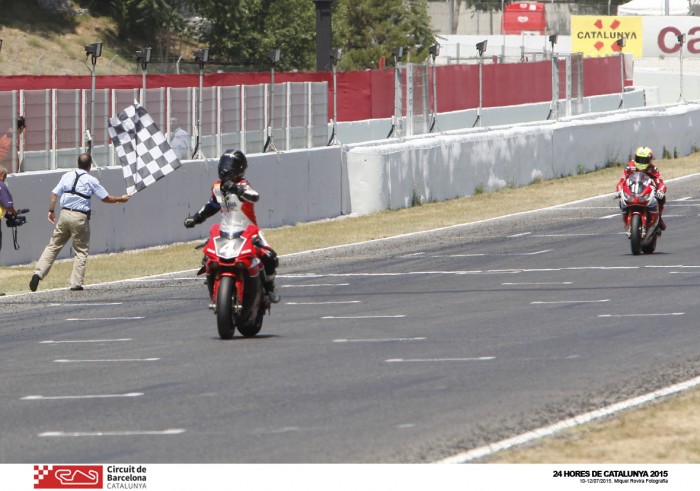 Yamalube Folch Endurance consigue la  victoria en las 24 horas de motociclismo de Cataluña