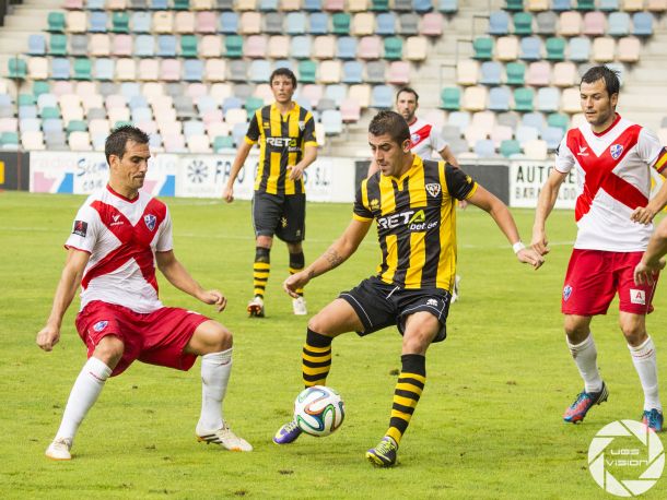 Gerardo Carrera anota el gol de la jornada 4 en Segunda División B